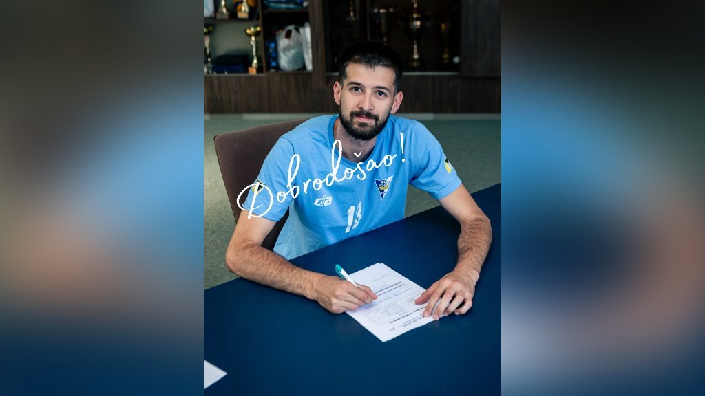 Pavlović ponovo plavo-beli