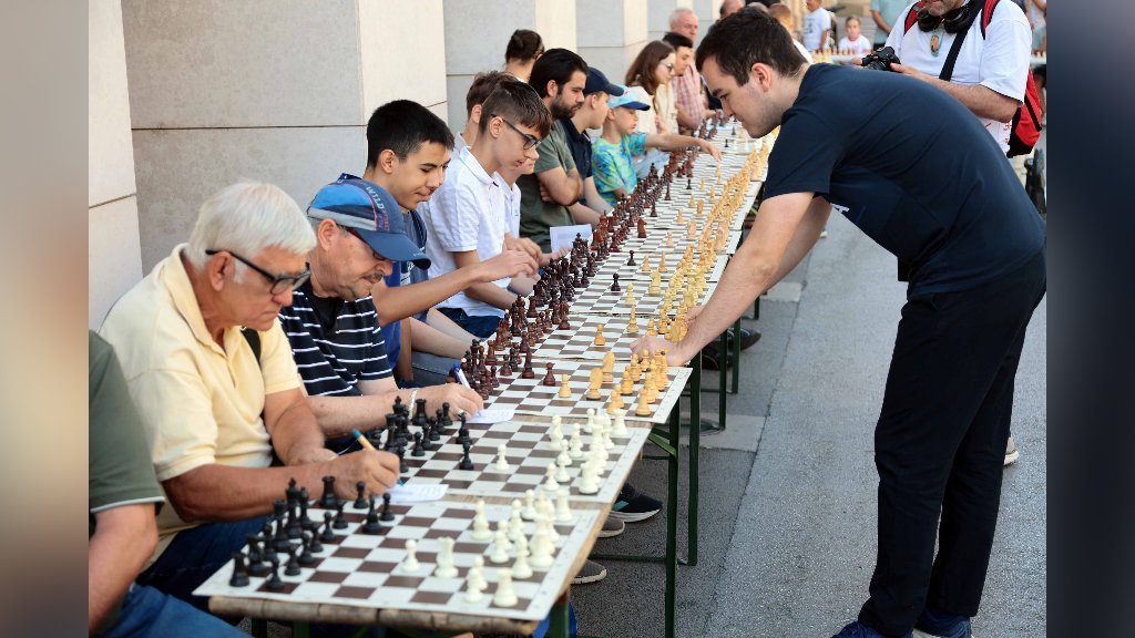 Šahovska simultanka u Subotici