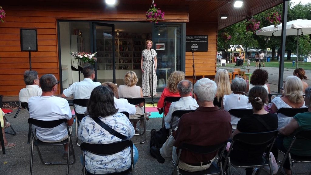 Knjiga uz odmor na Dunavu - otvorena „Biblioteka na Štrandu”