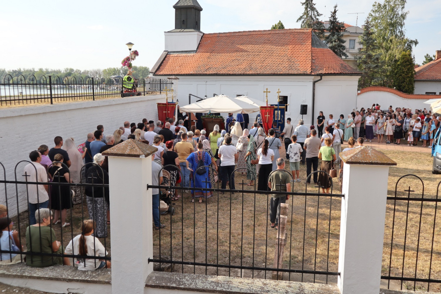 1787853541543_2bmn0cyb6_Gospojinska litija 007.JPG