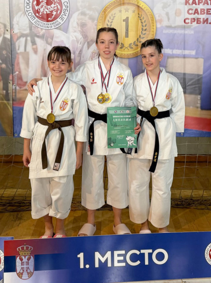 1779175831802_4sd8ycq7a_dani karate02.jpg