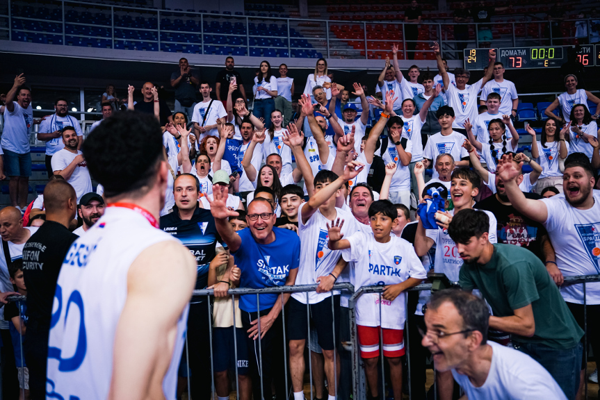 1780291682269_x7boxun3d_dani spartak sampion03.jpg