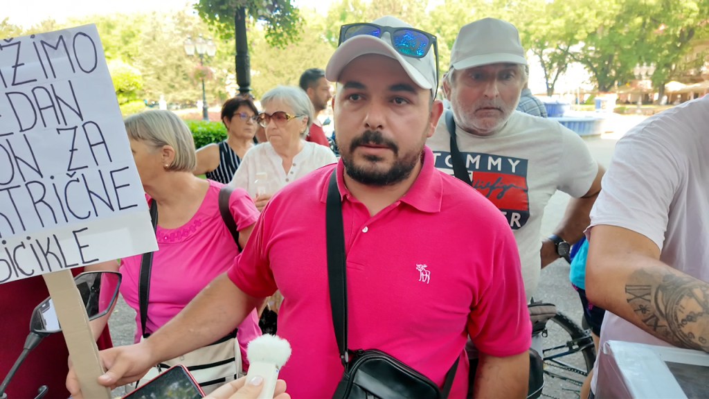 1784283667053_m925bldjf_protest 17jul 02.jpg